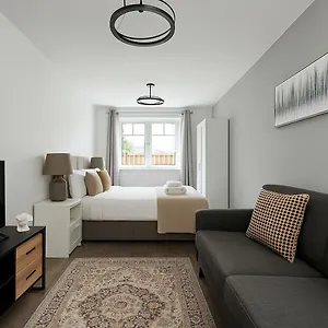 Bright Private - Peaceful Morden Location London